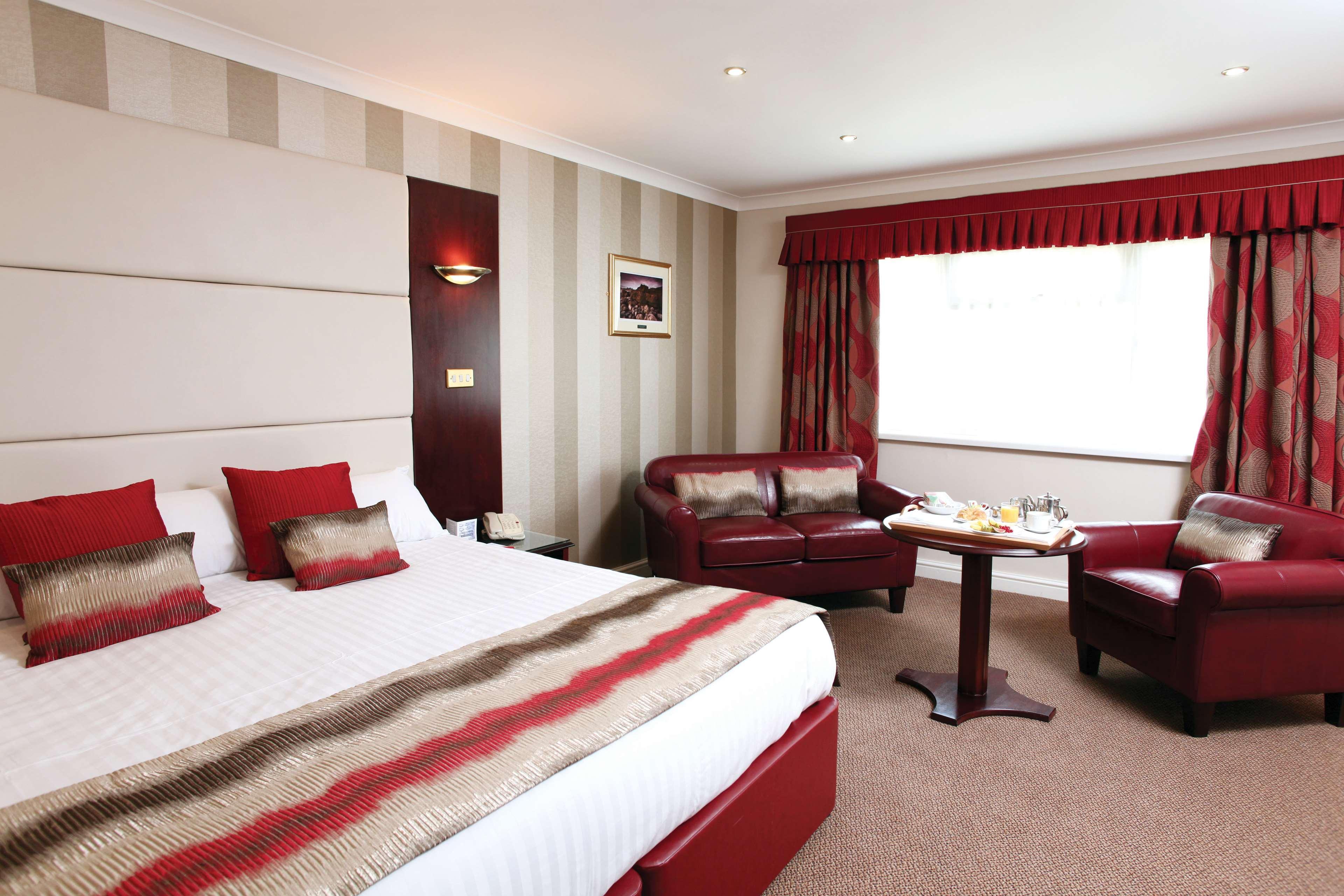 Best Western Premier Heronston Hotel & Spa Брідженд Екстер'єр фото