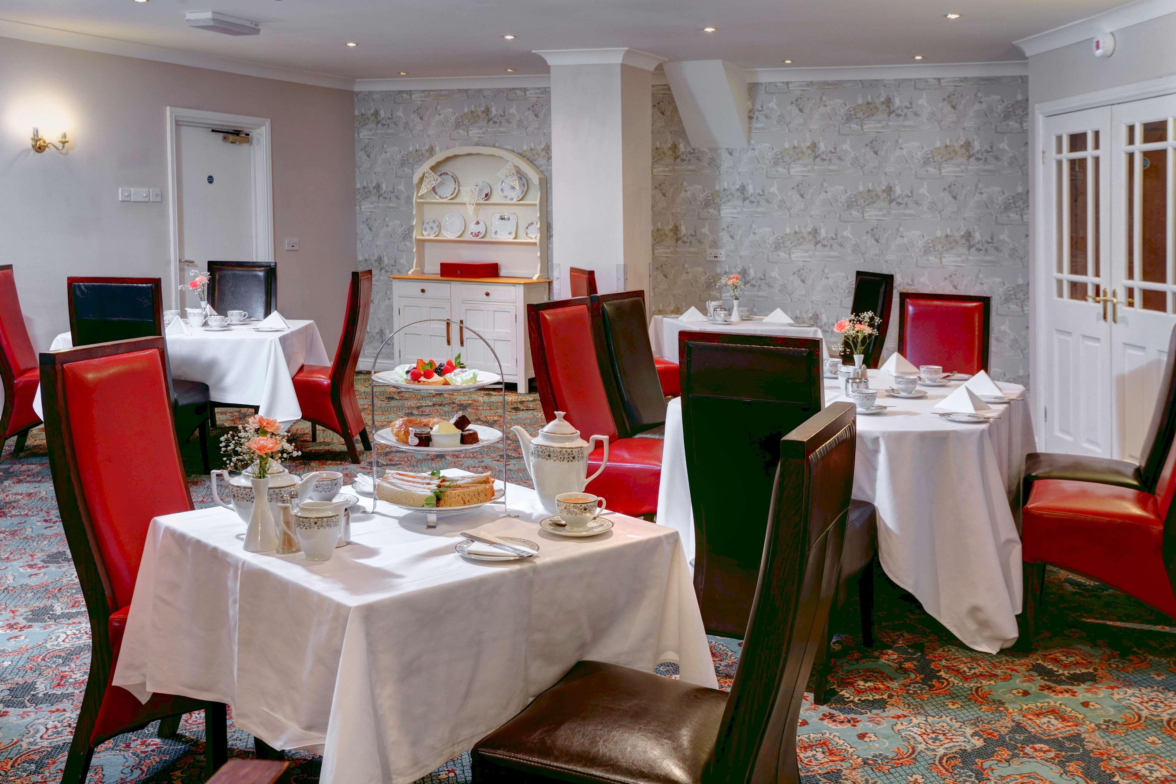 Best Western Premier Heronston Hotel & Spa Брідженд Екстер'єр фото