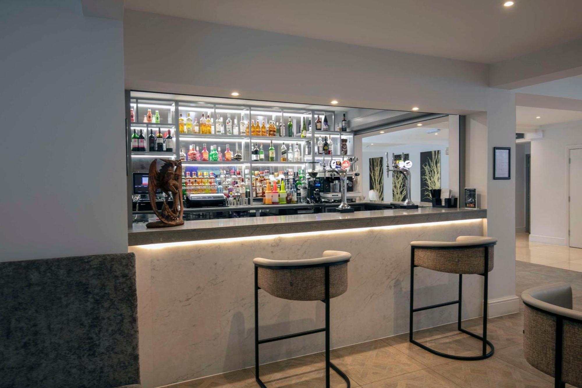 Best Western Premier Heronston Hotel & Spa Брідженд Екстер'єр фото