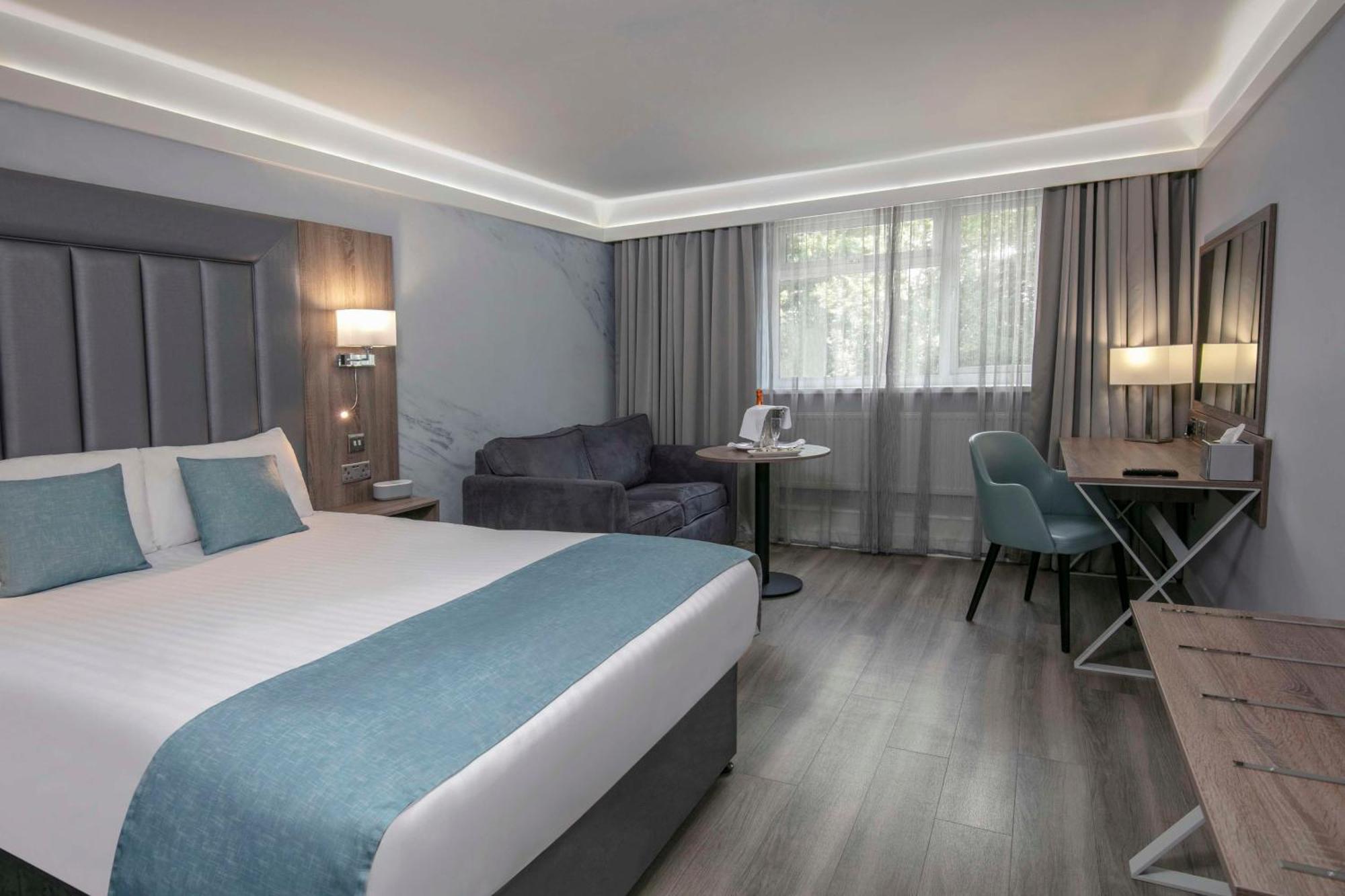 Best Western Premier Heronston Hotel & Spa Брідженд Екстер'єр фото