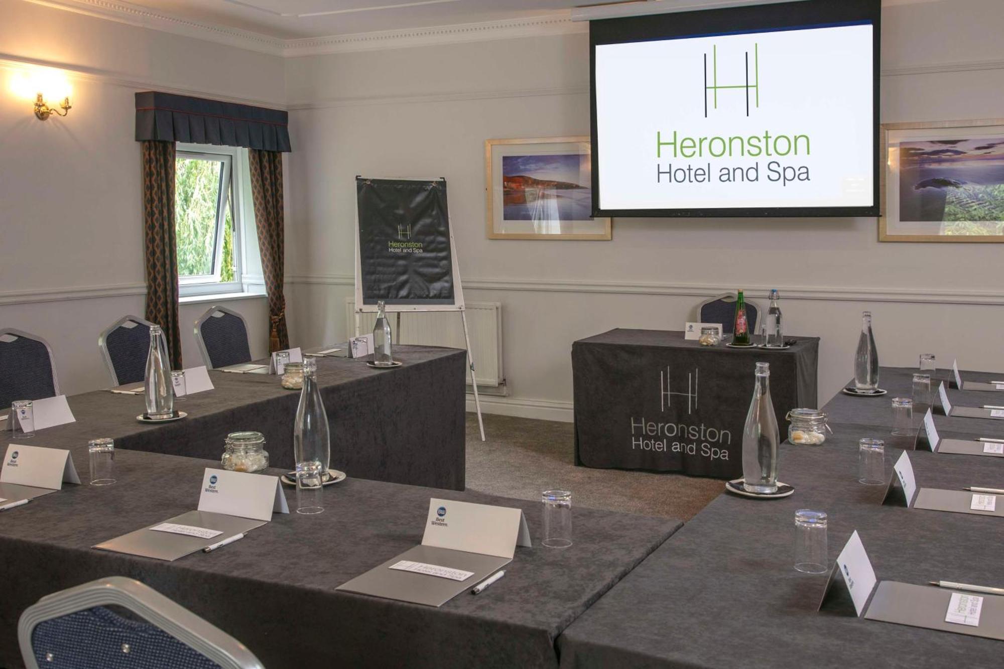 Best Western Premier Heronston Hotel & Spa Брідженд Екстер'єр фото