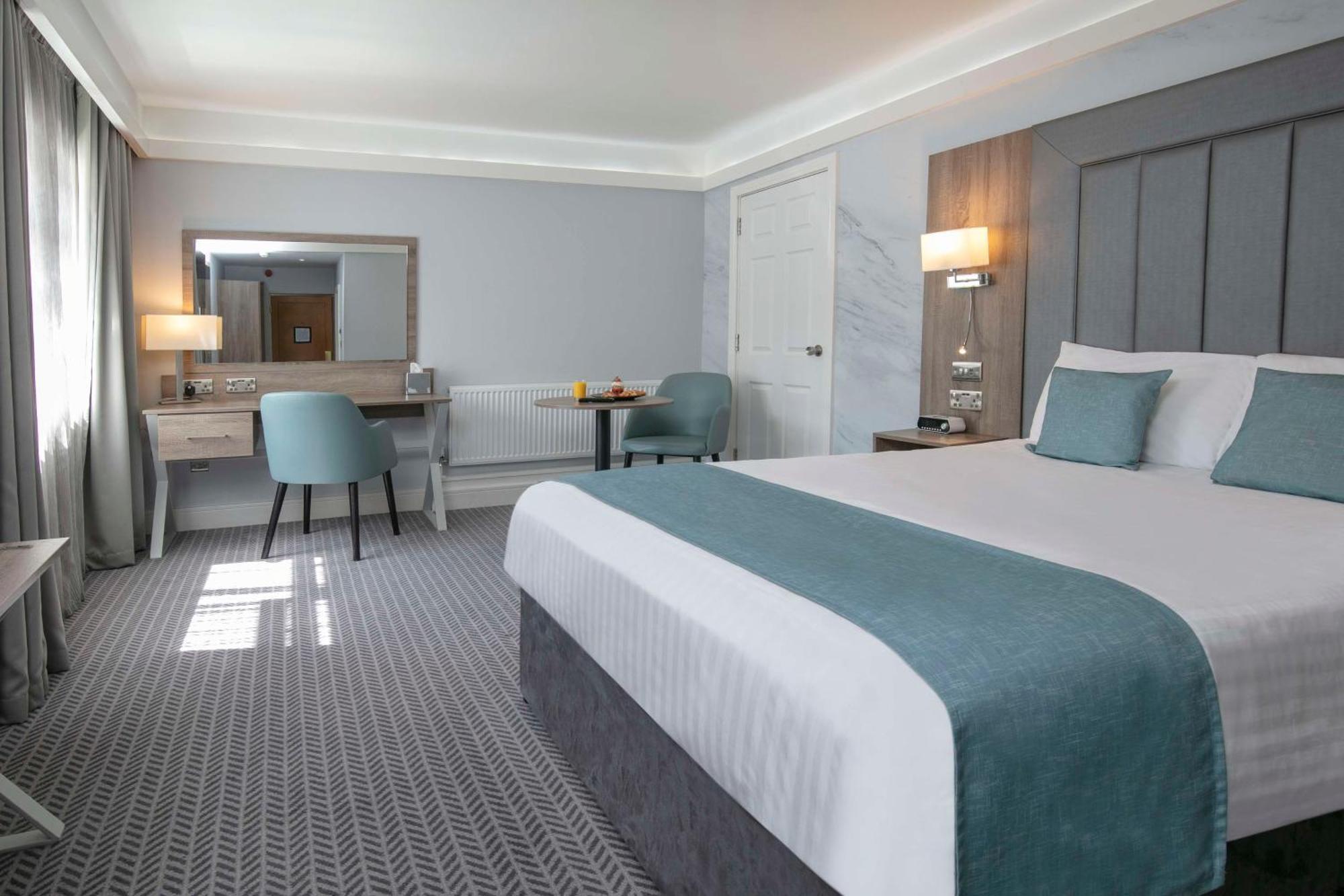 Best Western Premier Heronston Hotel & Spa Брідженд Екстер'єр фото