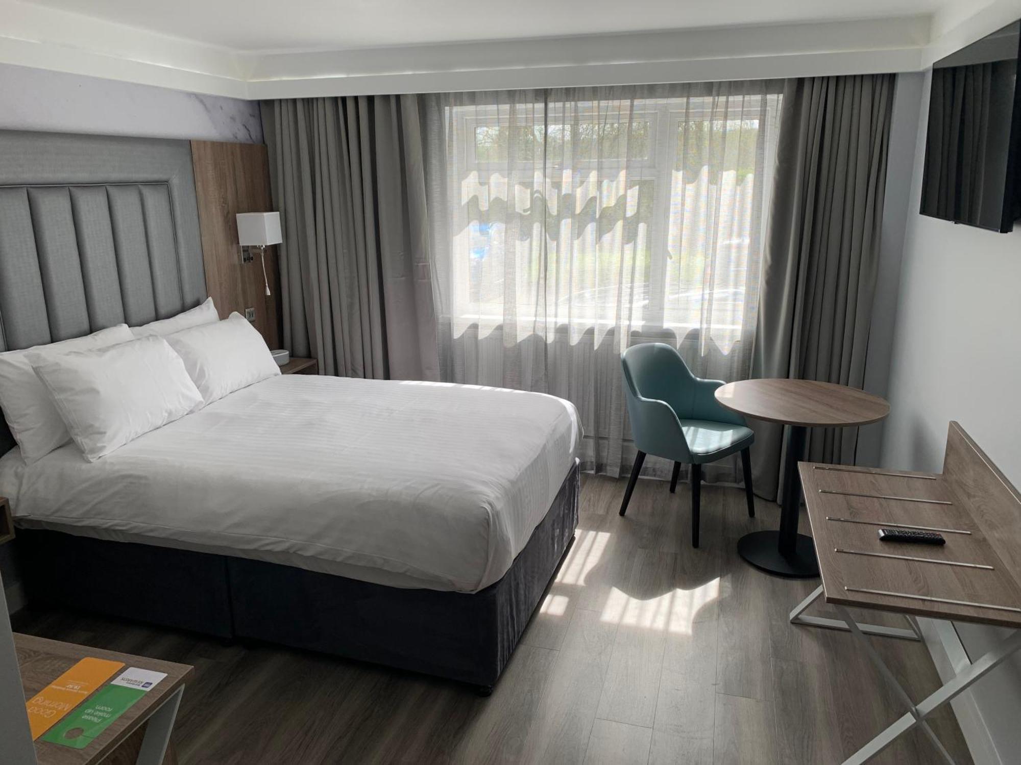 Best Western Premier Heronston Hotel & Spa Брідженд Екстер'єр фото