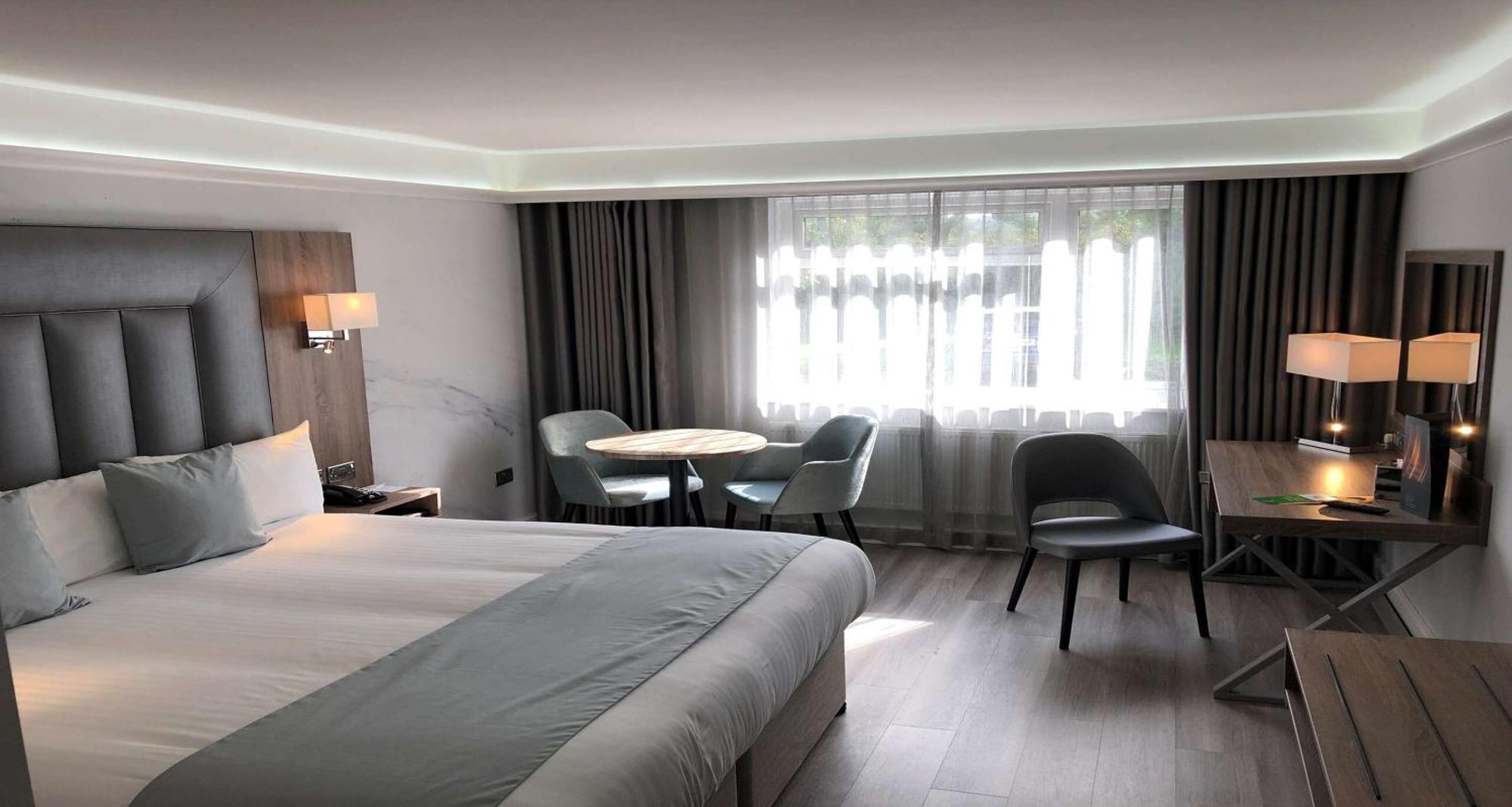 Best Western Premier Heronston Hotel & Spa Брідженд Екстер'єр фото